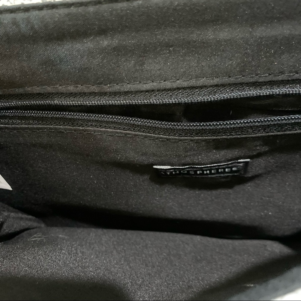 Handbag - Picture 6 of 6